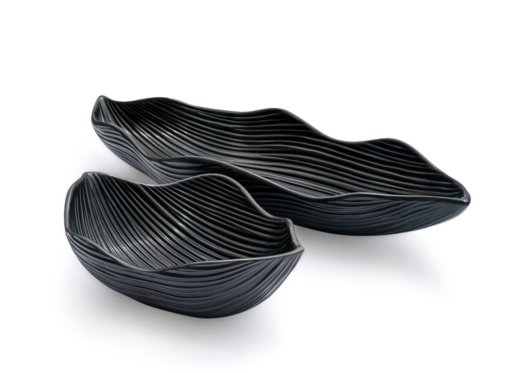 Bali Leaf BowlsEbony Resin